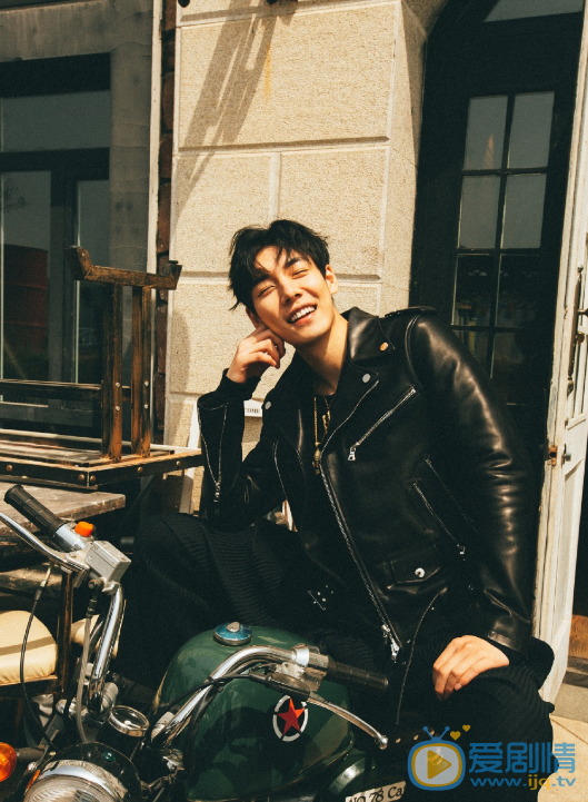 何澤遠個人資料簡介 何澤遠演藝經歷 何澤遠帥氣寫真圖片