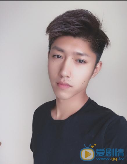 張力文個人資料張力文個人寫真