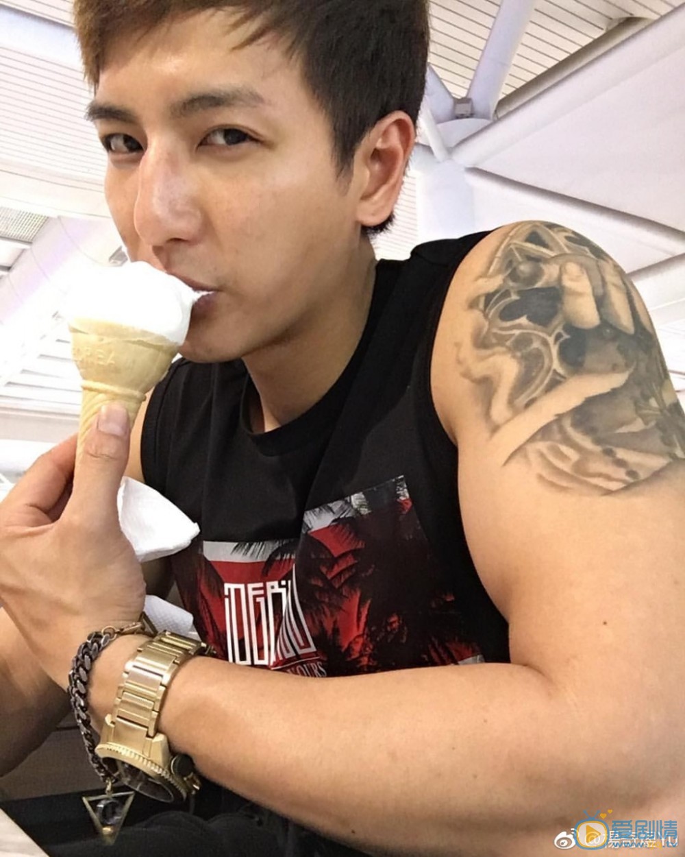 親愛的王子大人趙傑扮演者楊奇煜寫真生活照