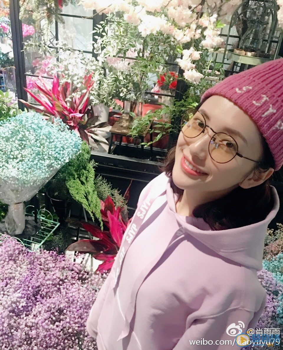 職場是個技術活沈志澤女友小雨扮演者肖雨雨照片欣賞