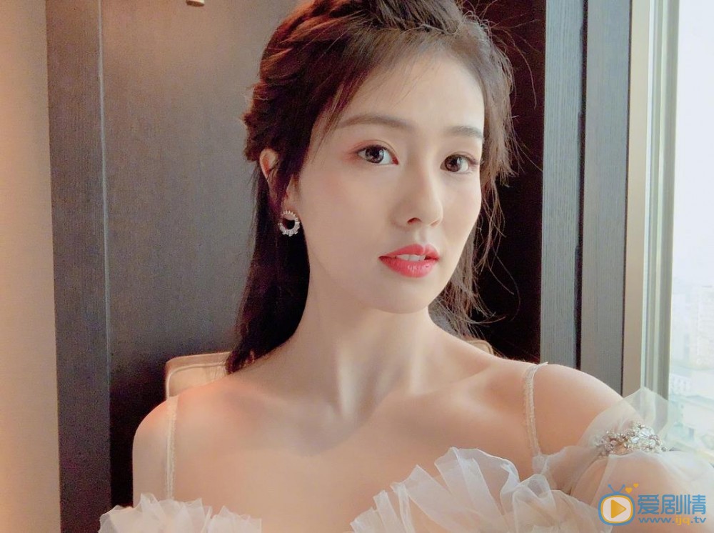 招搖路招搖是誰飾演的？路招搖飾演者白鹿個人資料、寫真及生活照欣賞