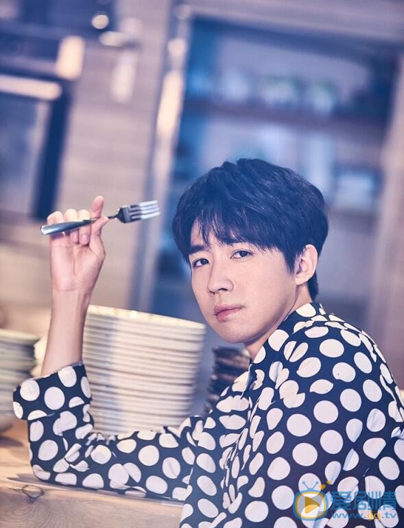 那年花開月正圓杜明禮是誰演的？杜明禮扮演者俞灝明個人資料及寫真生活照欣賞