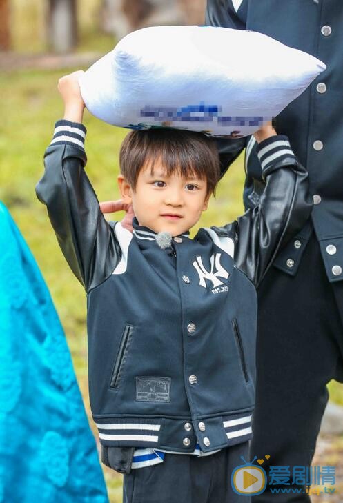 小亮仔個人照 田宸宇個人照  田宸宇個人資料及家庭背景介紹