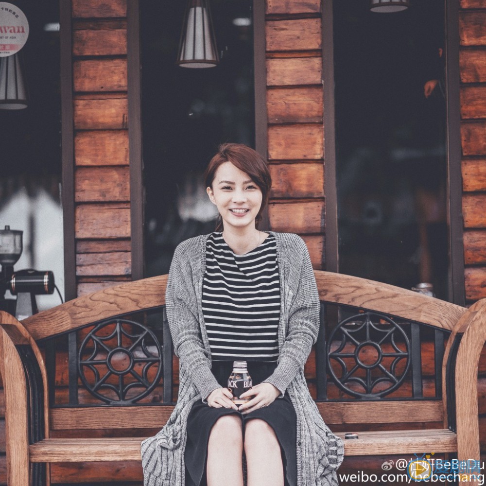 杜妍個人經歷及家庭背景介紹  杜妍個人寫真照