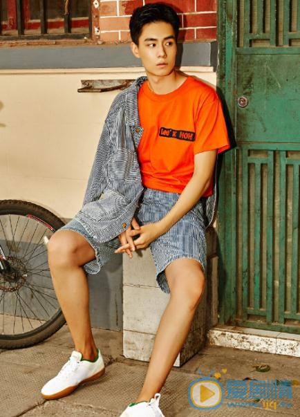 致我們單純的小美好江辰是誰演的?江辰扮演者胡一天個人資料、寫真及生活照欣賞