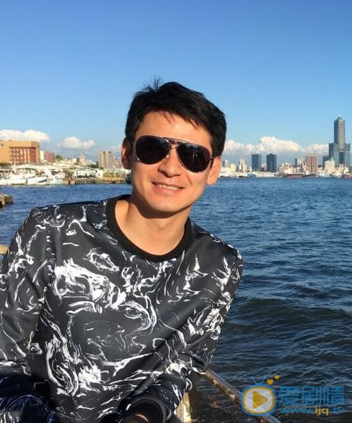 親愛的她們景灝是誰演的？景灝扮演者錢泳辰個人資料、寫真及生活照欣賞