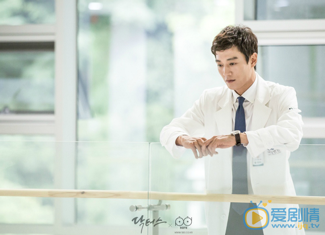 doctors第11集劇情介紹 劉惠靜情敵登場 惠靜向洪智弘表達愛意