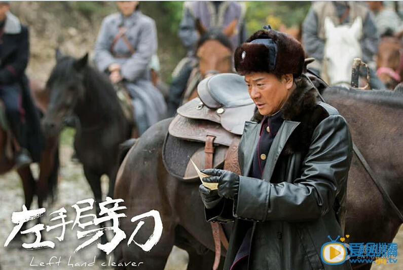 左手劈刀收官 韓德功為龍飛犧牲