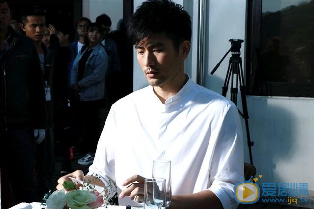 彩虹的重力季篁是由誰飾演的？他的結局怎么樣？