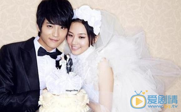 鄭羅茜個人資料簡介 鄭羅茜和張峻寧婚紗寫真