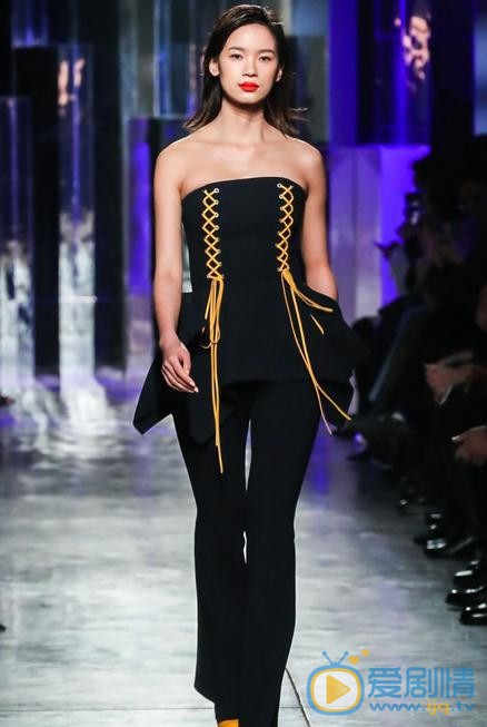 康倩雯個人資料簡介 康倩雯T台照