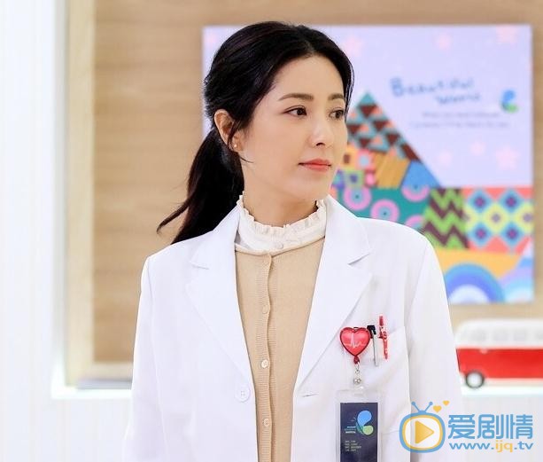 兒科醫生葉梅是誰演的?兒科醫生葉梅扮演者曾黎個人資料、寫真及生活照欣賞
