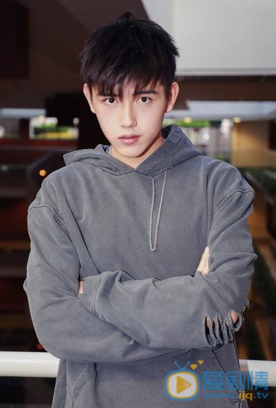 將夜寧缺是誰扮演的?將夜寧缺扮演者陳飛宇個人資料、寫真及生活照欣賞