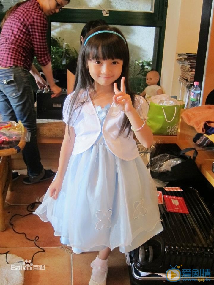 檸檬初上妙妙扮演者謝語恩寫真及生活照欣賞