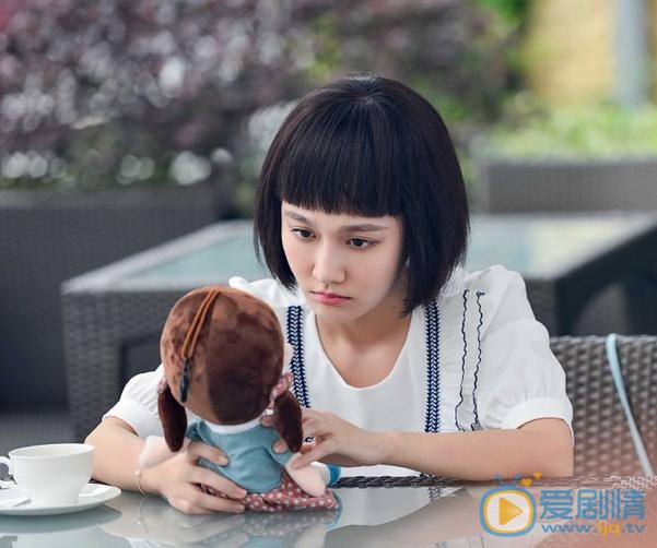 美人為餡辛佳是誰扮演的？辛佳扮演者孫驍驍個人資料、寫真及生活照欣賞