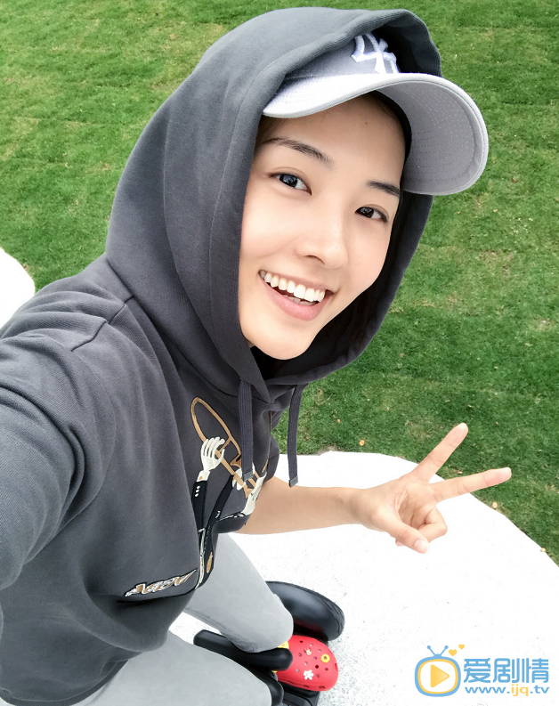  我的前半生薇薇安是誰演的？薇薇安扮演者鄭羅茜個人資料及寫真生活照欣賞