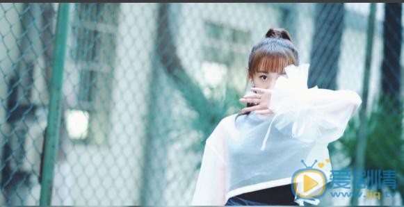 我站在橋上看風景林佳佳是誰演的？我站在橋上看風景林佳佳扮演者宋奕星個人資料、寫真及生活照欣賞