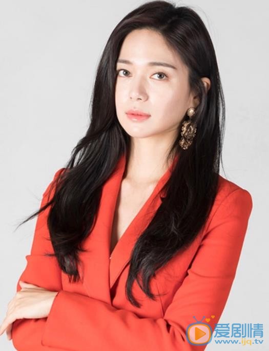 皇后的品格閔宥拉是誰演的？皇后的品格閔宥拉扮演者李伊利雅個人資料、寫真及生活照欣賞