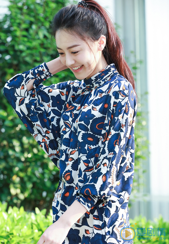 三生三世十里桃花素錦是誰演的？素錦扮演者黃夢瑩個人資料簡介