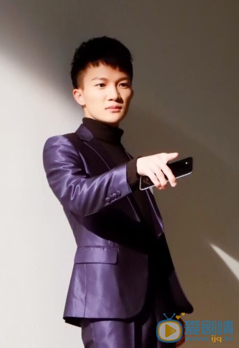 周深個人資料簡介  周深媒體評價