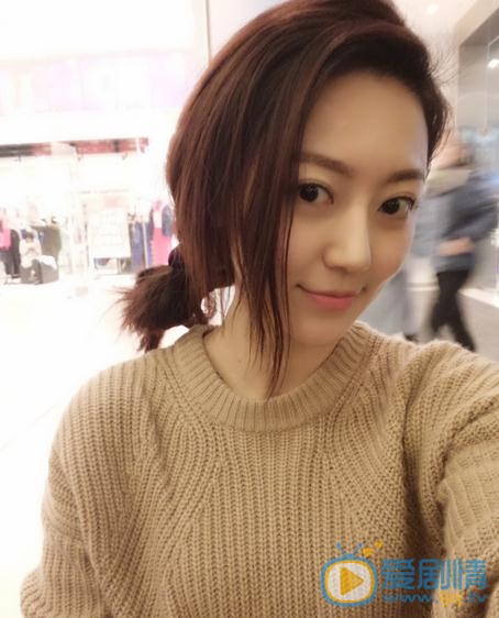 醉玲瓏朵霞是誰演的？醉玲瓏朵霞扮演者黃夢瑩個人資料、寫真及生活照