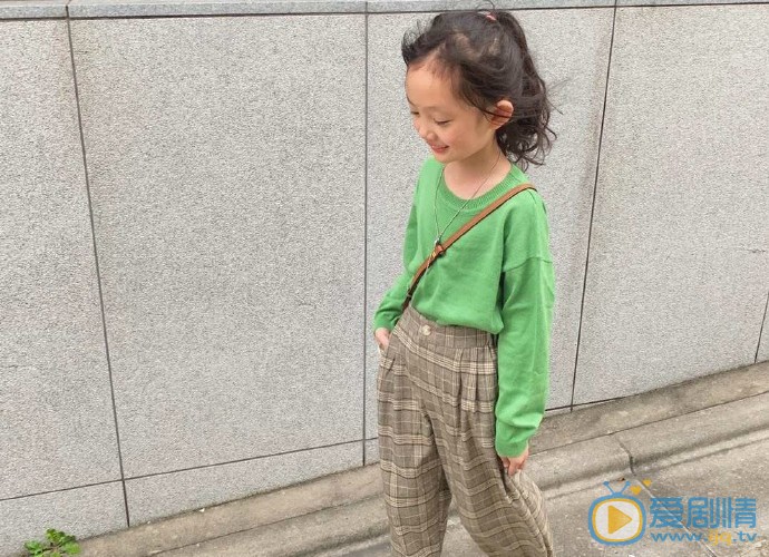 何昕苪個人資料簡介 何昕苪個人經歷 何昕苪寫真圖片