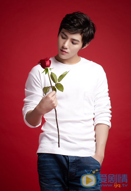 浪花一朵朵祁睿峰是誰演的？祁睿峰扮演者黃聖池個人資料及生活照欣賞