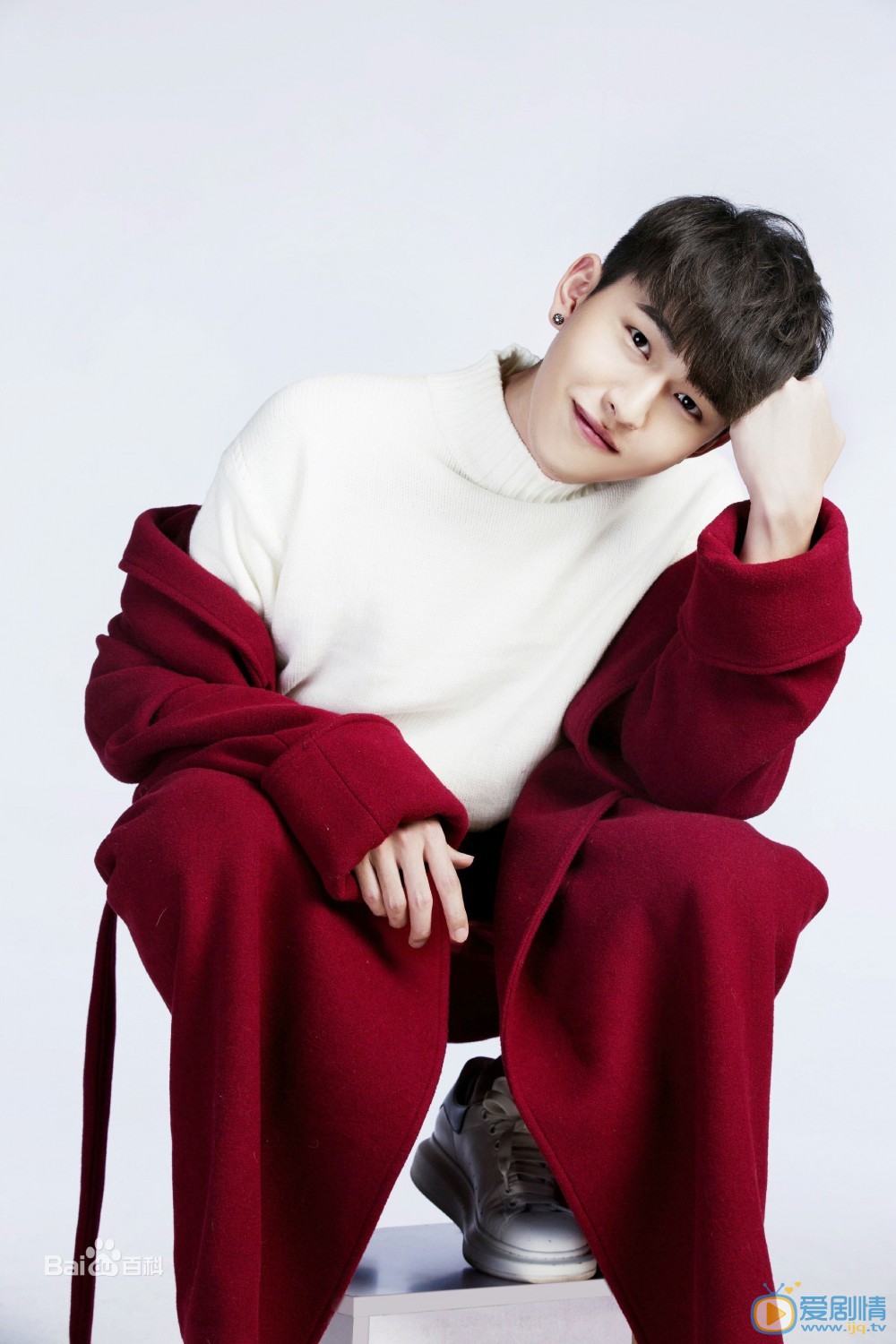 人生若如初相見高紹軒扮演者孔垂楠寫真生活照欣賞