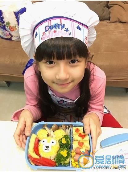 檸檬初上妙妙扮演者謝語恩寫真及生活照欣賞