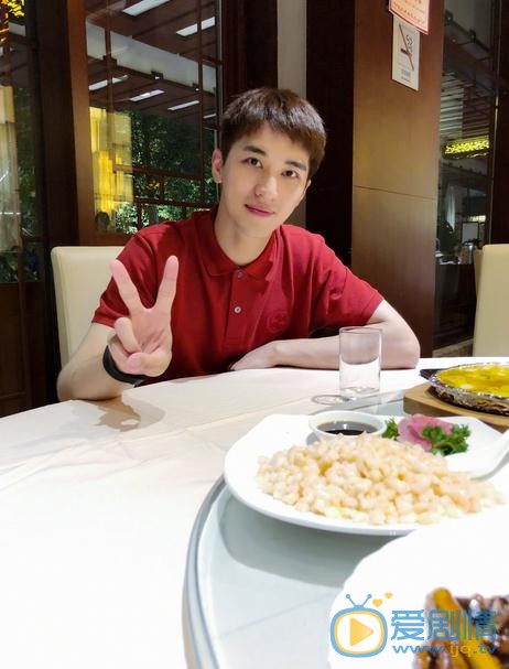 愛情進化論丁宇揚是誰演的？丁宇揚扮演者許魏洲個人資料、寫真及生活照欣賞