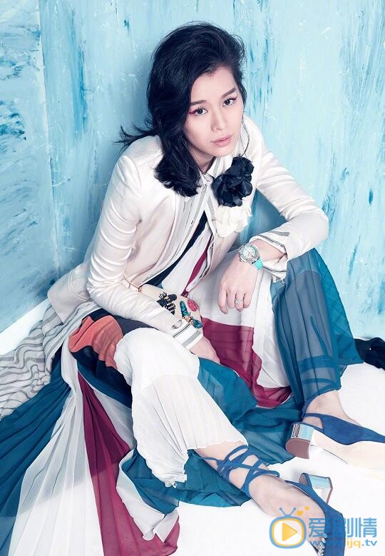  那年花開月正圓胡詠梅是誰演的？胡詠梅扮演者胡杏兒個人資料及生活寫真照欣賞