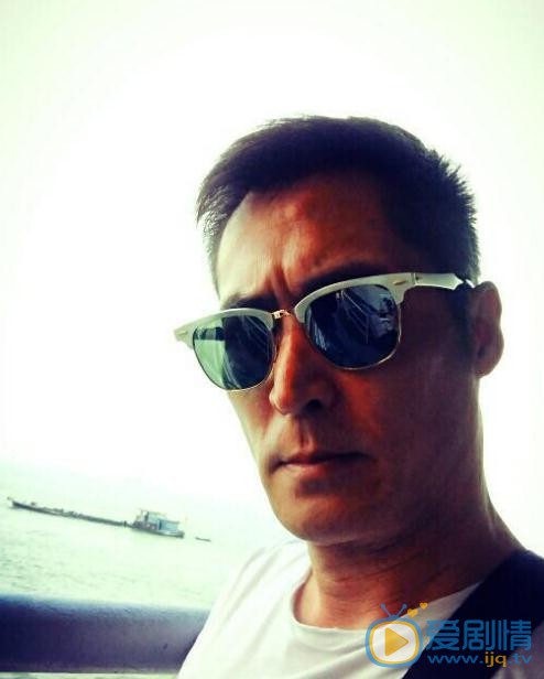 美味奇緣葉長海是誰演的？美味奇緣葉長海扮演者黃建群個人資料、寫真及生活照欣賞