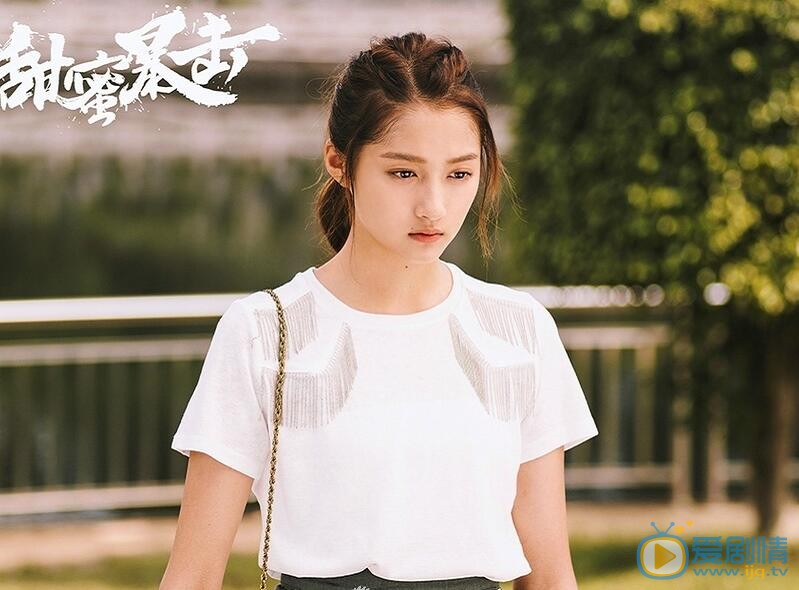  甜蜜暴擊曝殺青劇照  鹿晗關曉彤為劇刻苦修煉