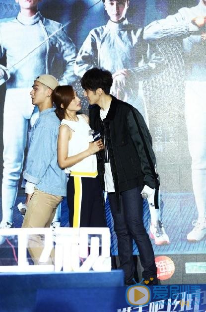 進擊吧閃電將播 &ldquo;中二擊劍天團&rdquo;發布會合體