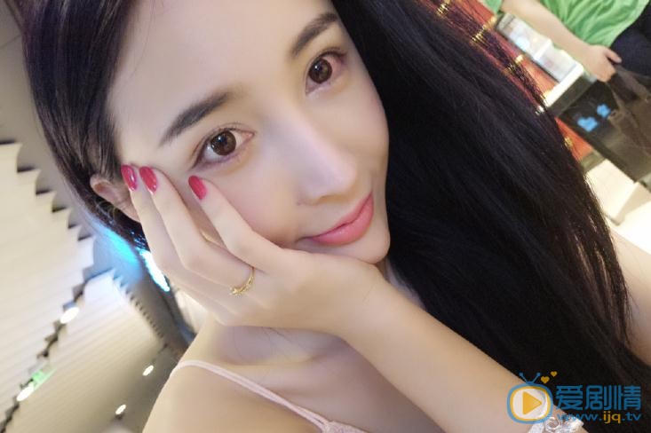 老九門莫測扮演者黃梓熙寫真及生活照欣賞