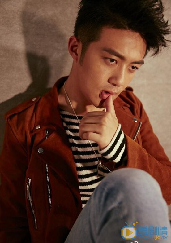 那年花開月正圓王世均是誰演的?王世均扮演者李澤鋒個人資料及生活寫真照欣賞