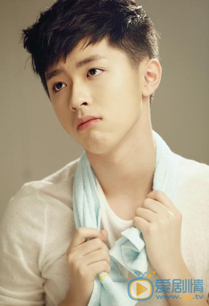 美人為餡夏俊艾（A）是誰扮演的？夏俊艾（A）扮演者張逸傑個人資料及寫真、生活照欣賞